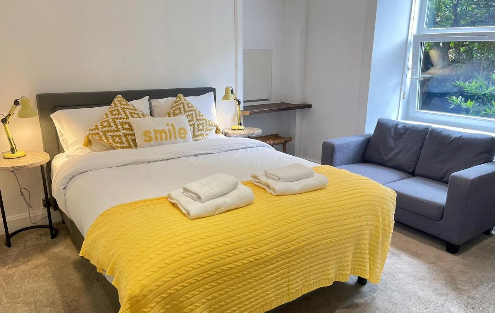 Lovely Two Bedrooms Edinburgh