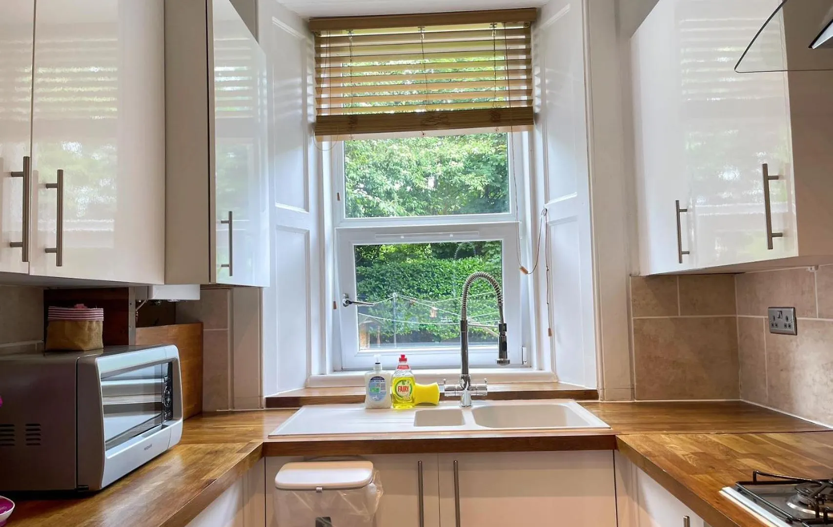Lovely Two Bedrooms Edinburgh Apartment