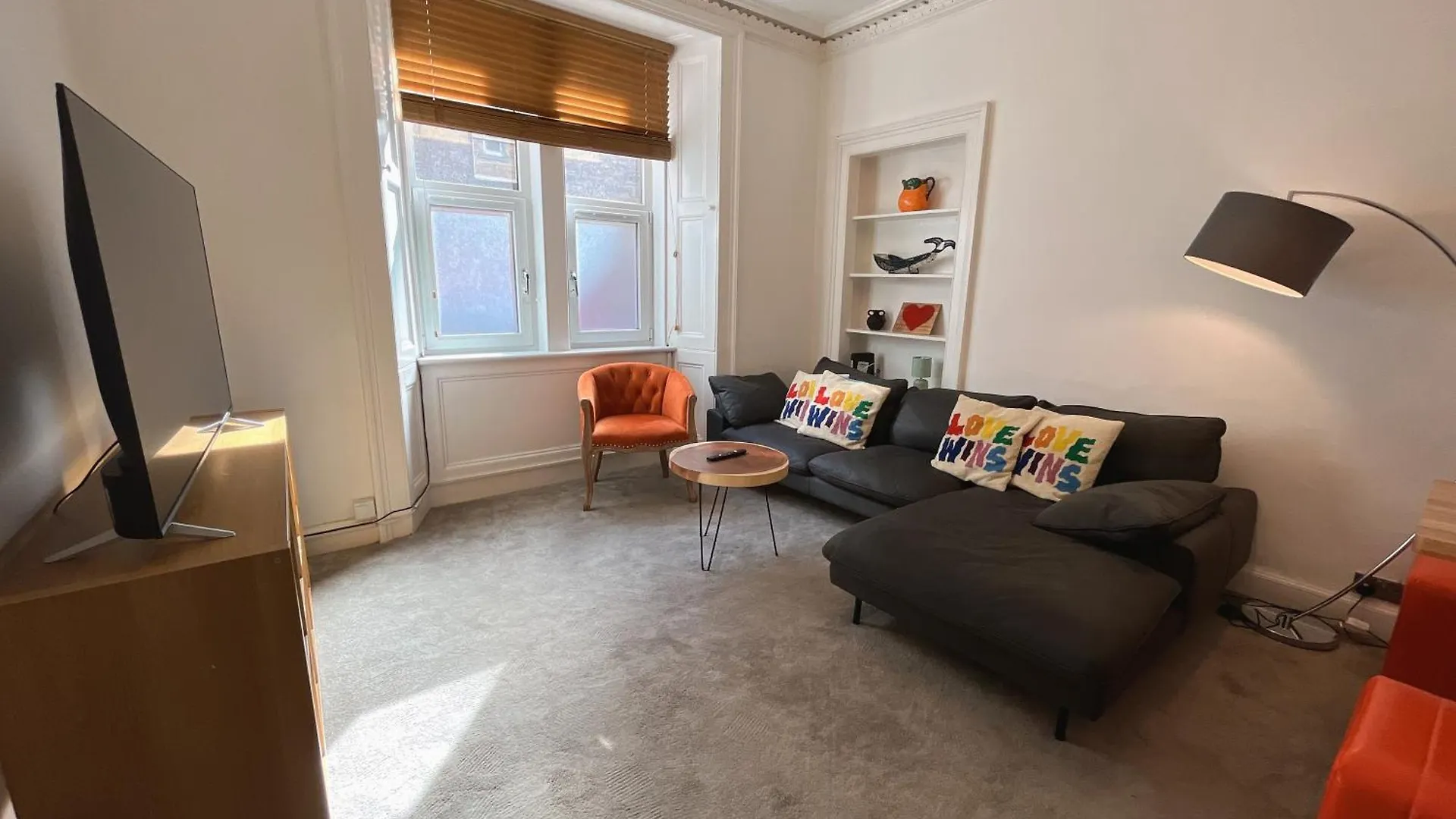 Lovely Two Bedrooms Edinburgh 0*,  United Kingdom