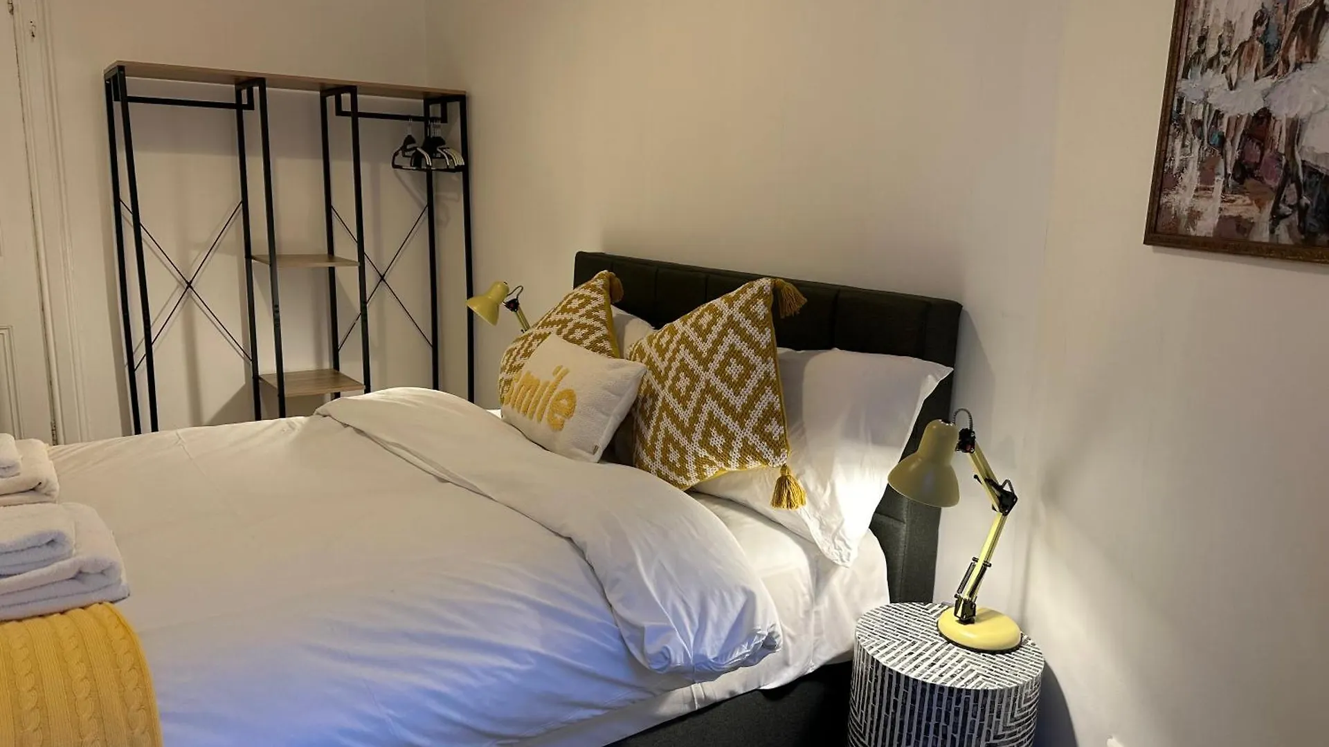 Apartamento Lovely Two Bedrooms Edimburgo